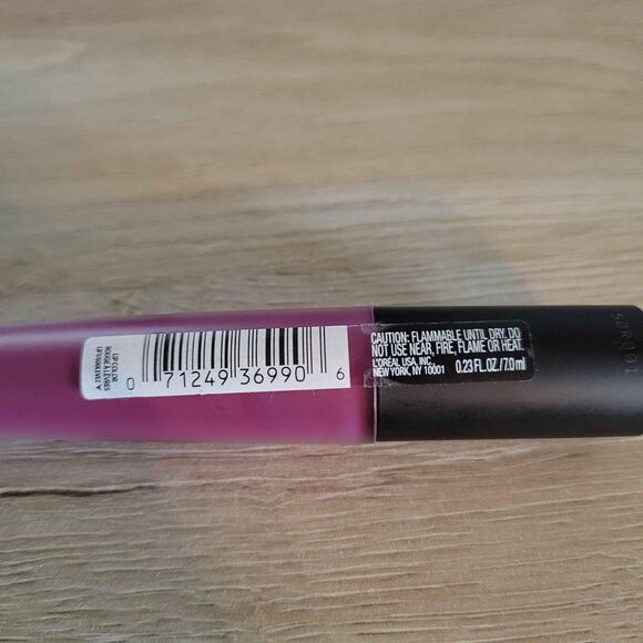 L'oreal Rouge Signature Lasting Matte Liquid  Lipstick - Picture 2 of 2